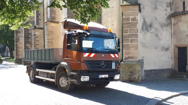 Nákladní automobil Mercedes Benz Axor nosič kontejnerů nosnost 11t